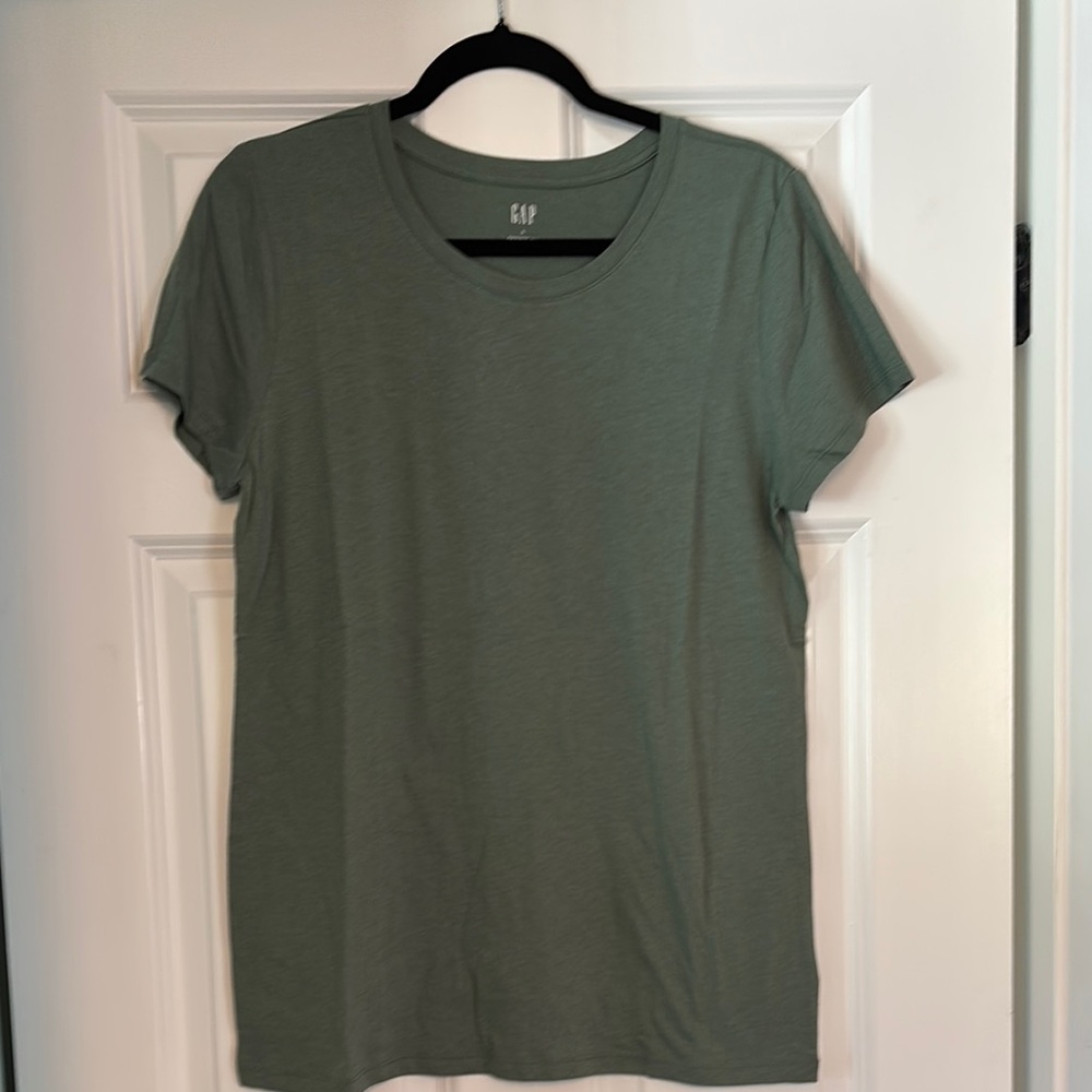 GAP Women's Sage Green Short Sleeve Tee